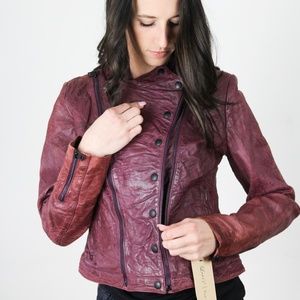 levi's burgundy jacket
